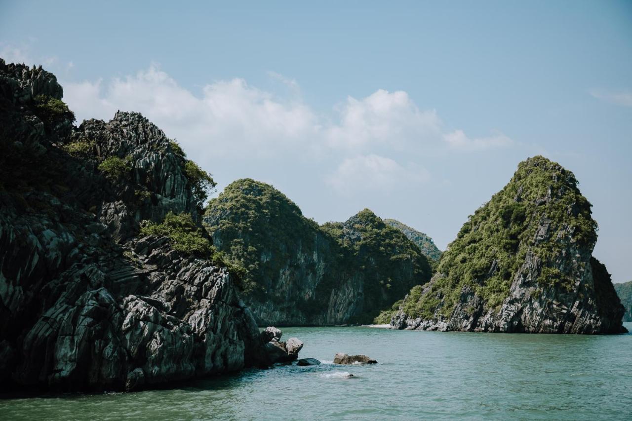 Cat Ba Bay Cruises Hotel Dong Khe Sau Exterior photo